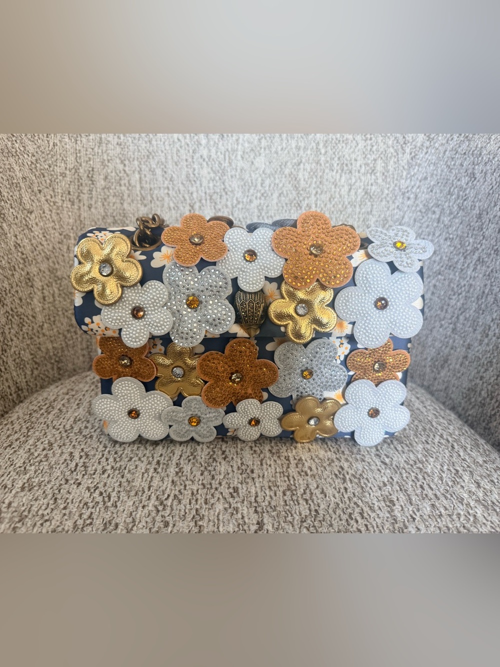 Kurt Geiger London Kensington Daisy Shoulder Bag Navy Blue 3D Floral NWT - Picture 2 of 12